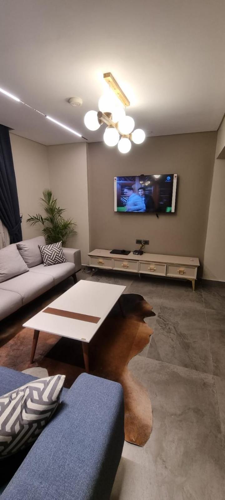 Luxury Apartment El Mohandessen El El Cairo Exterior foto